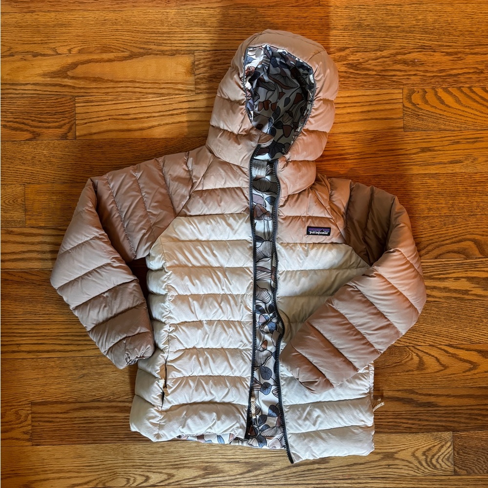 Patagonia Kids Down Sweater Hoodie // L  Mushroom Forest & Wool White